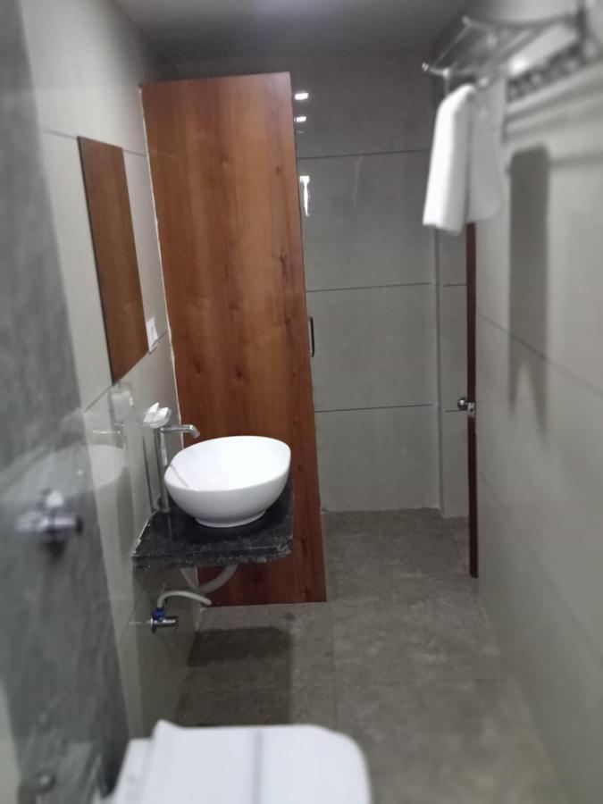 Hotel Fun City Navsari Εξωτερικό φωτογραφία