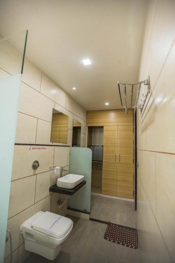 Hotel Fun City Navsari Εξωτερικό φωτογραφία