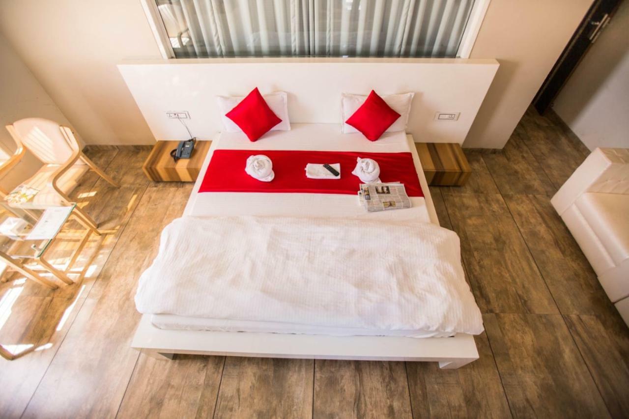 Hotel Fun City Navsari Εξωτερικό φωτογραφία