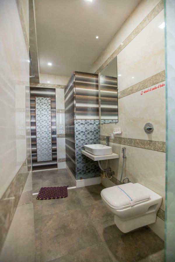 Hotel Fun City Navsari Εξωτερικό φωτογραφία